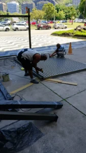 Reparo de portão de condomínio na Zona Sul.